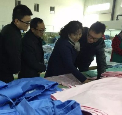 專業專心謀發展，攜手共進譜新篇——楊會長深入恒達紡織走訪調研醫療用品生產